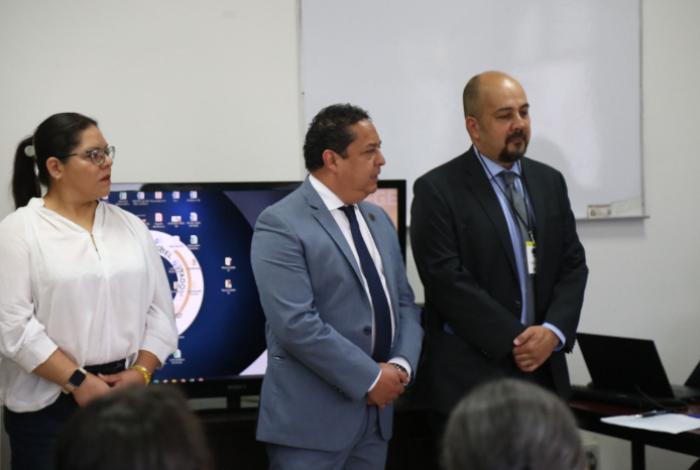 Fiscalía recibe evaluación de sus laboratorios por organismo acreditador de EUA