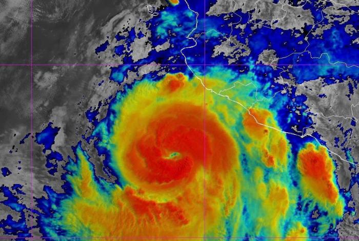 Flossie, con categoría 2, dejará lluvias torrenciales en Costa Michoacana