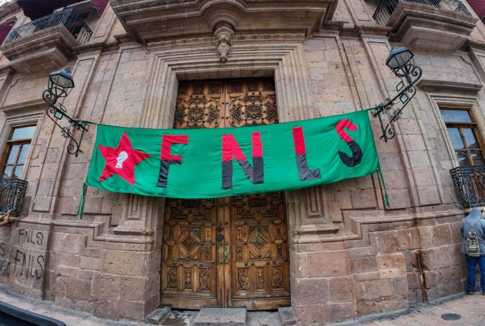 FNLS se concentra frente a Palacio de Gobierno por conflicto en Los Pilares