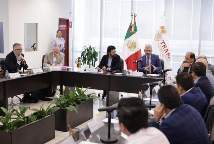 Formalización laboral, compromiso compartido con Sheinbaum: Bedolla