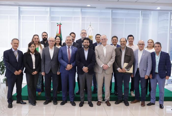 Formalización laboral, compromiso compartido con Sheinbaum: Bedolla