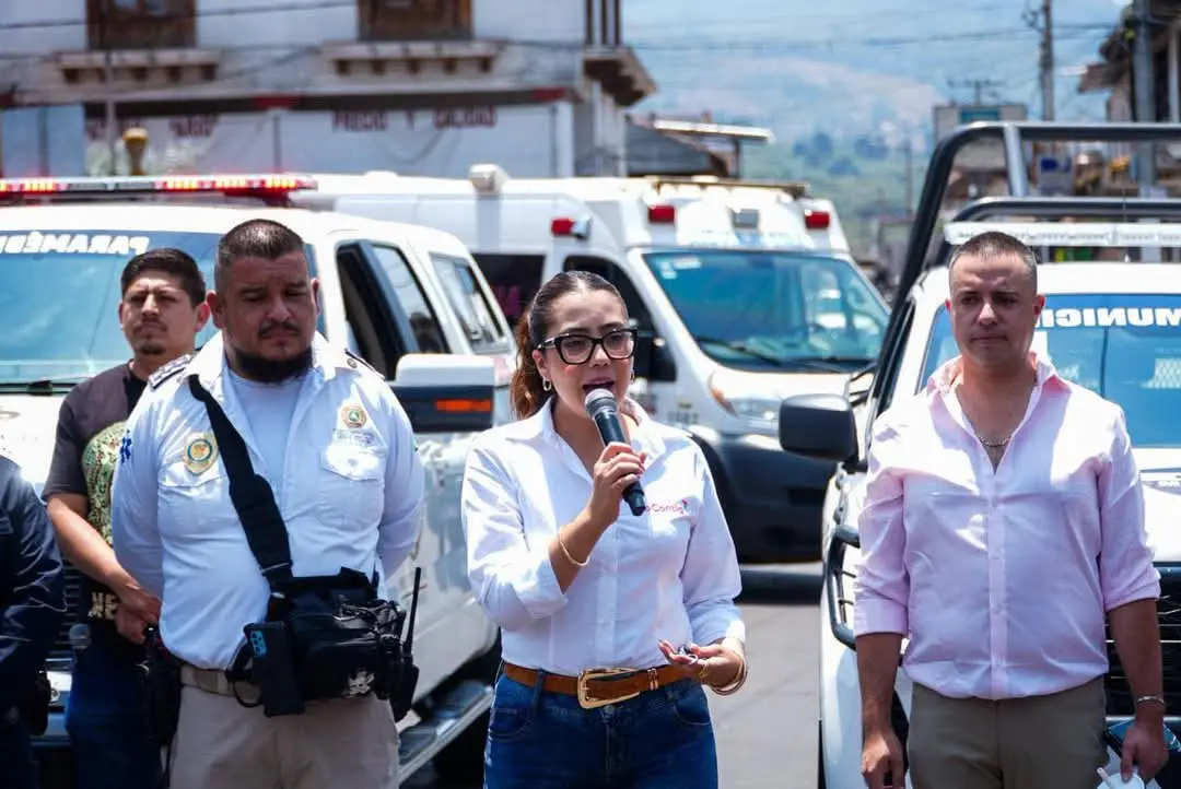 FORTALECE YOHANA MENDOZA PROTECCIÓN CIVIL DE ARIO CON LA ENTREGA DE NUEVAS UNIDADES PARA ATENDER EMERGENCIAS