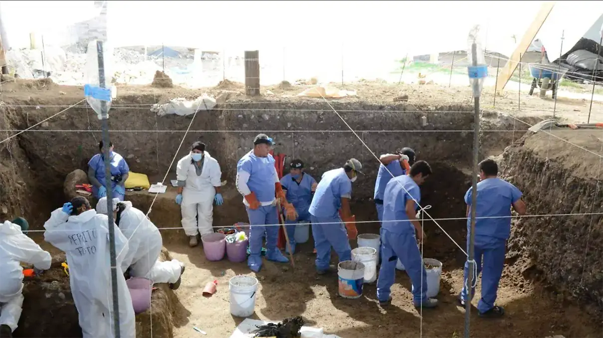 Fosa en Jojutla revela 60 cuerpos, al menos 10 son de bebés