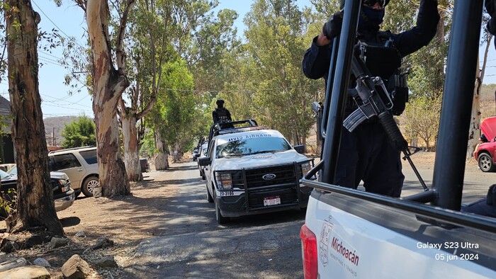 #Foto | Enfrentamiento en Cotija; preliminar 2 policías municipales muertos y 3 heridos