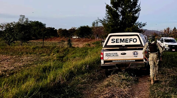 #Foto | Localizan cadaver baleado, maniatado, embolsado y putrefacto entre huertas limoneras en Apatzingán 