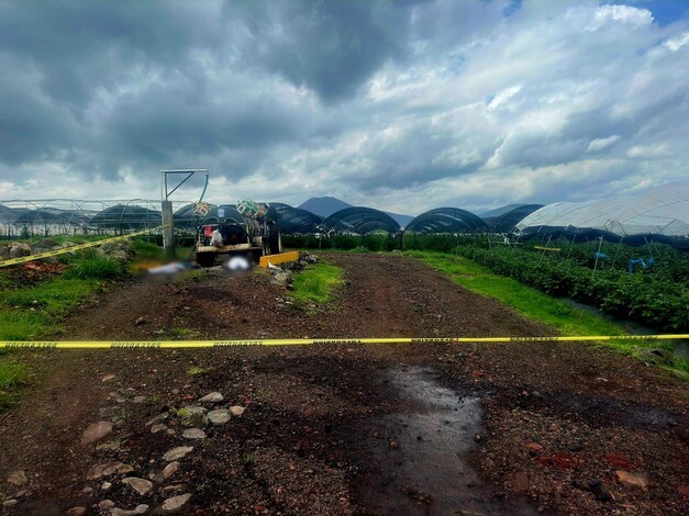 #Fotos | Campesinos mueren intoxicados al limpiar pipa fumigadora