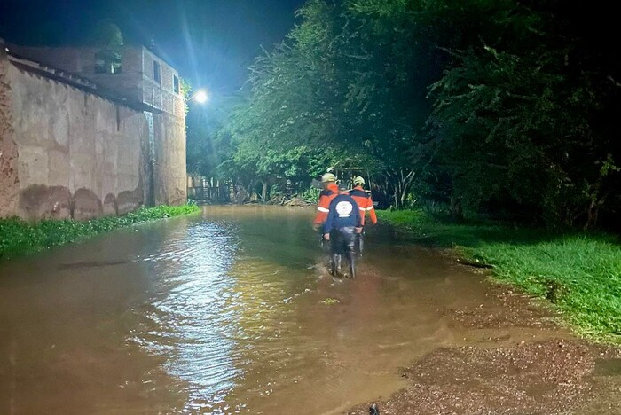 #Fotos | PC estatal brinda apoyo en Tangamandapio y Chavinda ante inundaciones