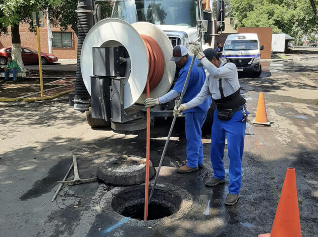 #Fotos | Revisa OOAPAS condiciones de rejillas y coladeras para evitar taponamientos por lluvias