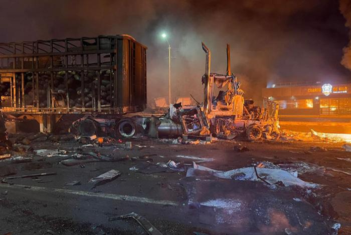 Fuerte choque múltiple de la Autopista de Occidente deja una persona sin vida