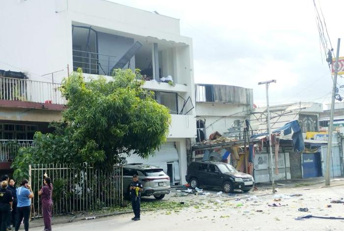 Fuerte expl0sión despierta a la Calzada La Fuente, en Uruapan