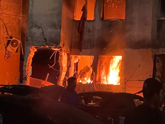 Fuerte explosión destruye edificio de departamentos en LC