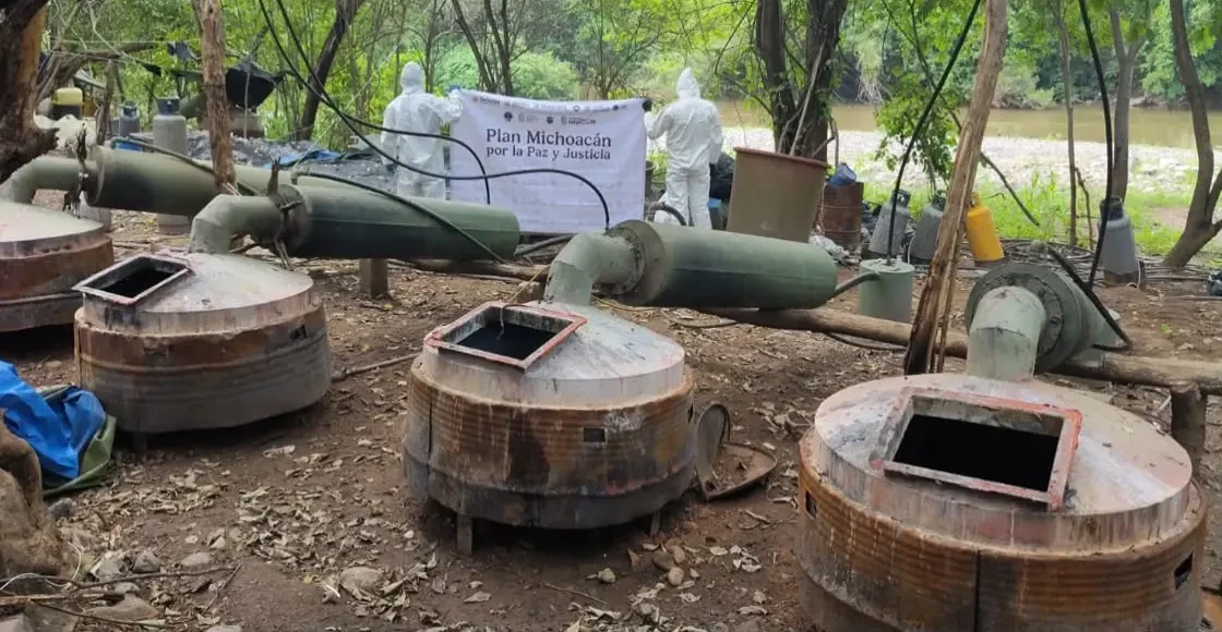 Fuerzas federales desmantelan narc0 laboratorio en Carácuaro