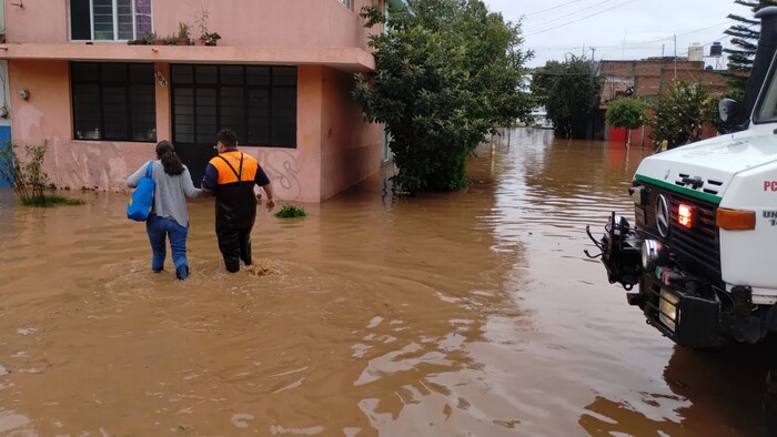 #Galería | Atiende PC estatal inundaciones y encharcamientos en Morelia