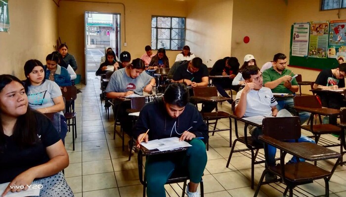 #Galería | Conoce estas opciones para estudiar la prepa sin dejar de trabajar