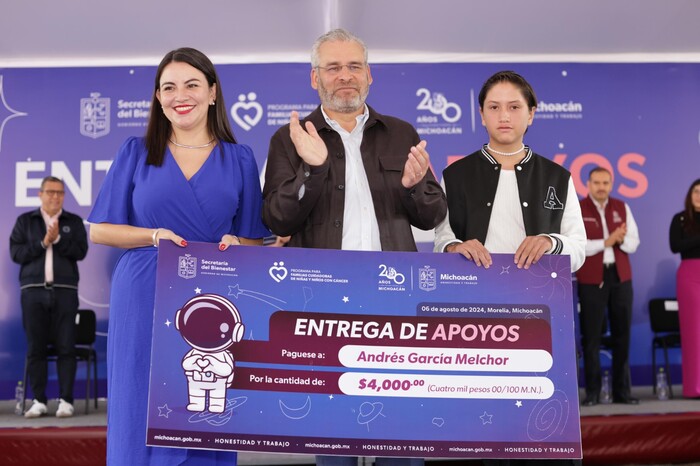 #Galería | Entrega Bedolla apoyos a familias cuidadoras de niñas y niños con cáncer; suman 587 beneficiadas