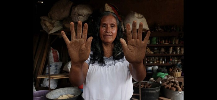 #Galería   | Herlinda Morales, artesana michoacana que ha dedicado su vida a la alfarería