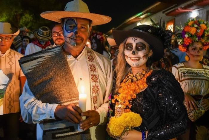 #Galería | Julio Arreola encabezó el desfile “Camino al Cielo” en Pátzcuaro
