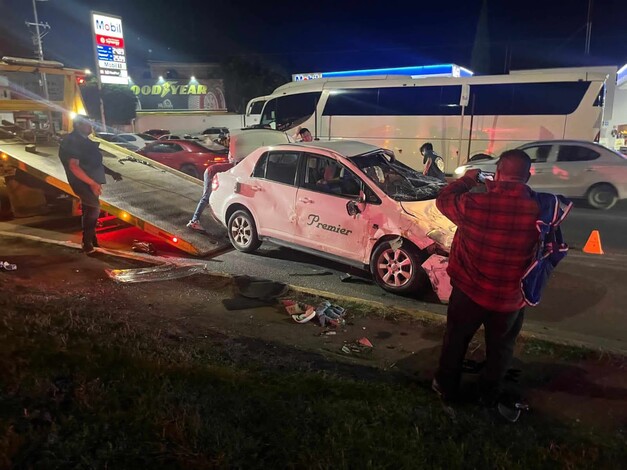 #Galería | Se registra choque entre auto de carreras y un vehículo particular en el periférico de Morelia