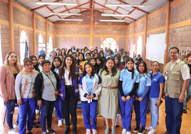 #Galería | Seimujer promueve la menstruación digna en la comunidad de Carapan