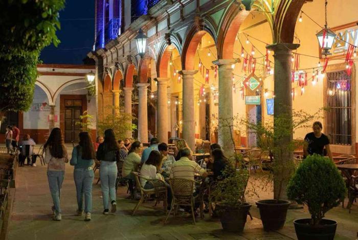 Gastronomía y hospitalidad, los rubros mejor evaluados por turistas en Michoacán: Sectur