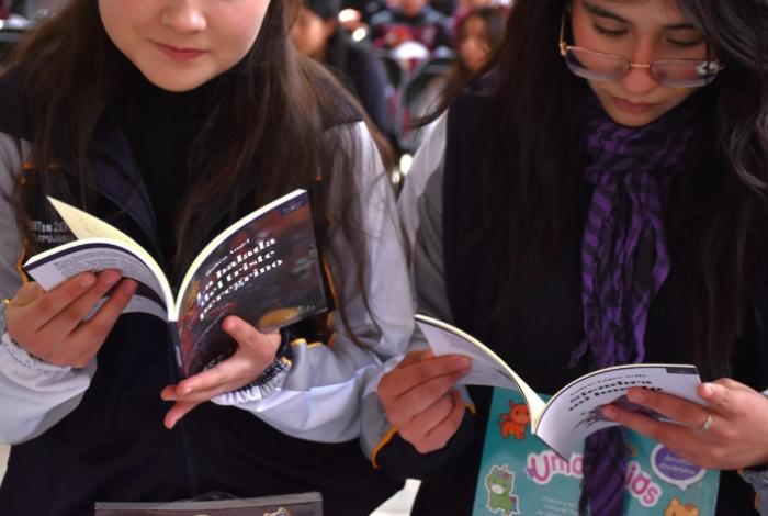 Gira del Librobús consolida fomento a la lectura en Contepec: Gabriela Molina