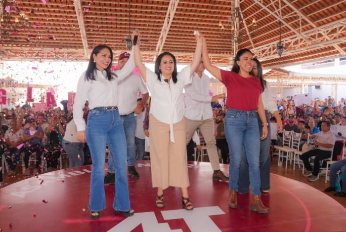 Gladyz Butanda afianza respaldo de Tierra Caliente