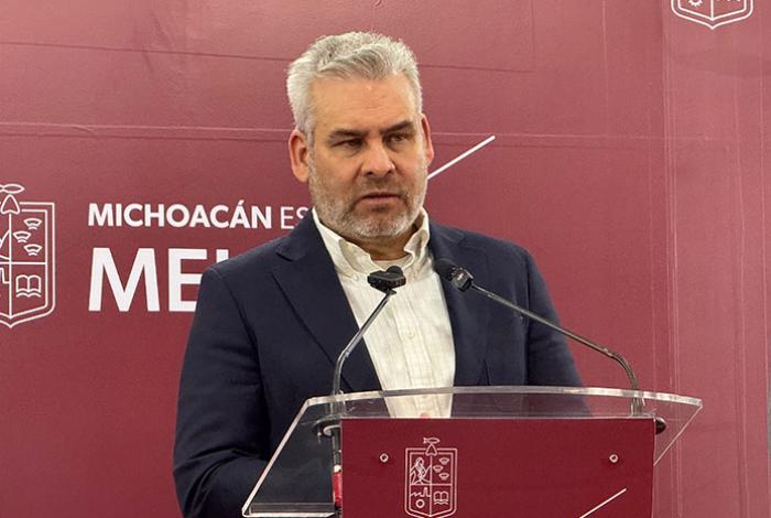 Gobernador asegura que no quedará impune el triple homicidio de familia de intérpretes