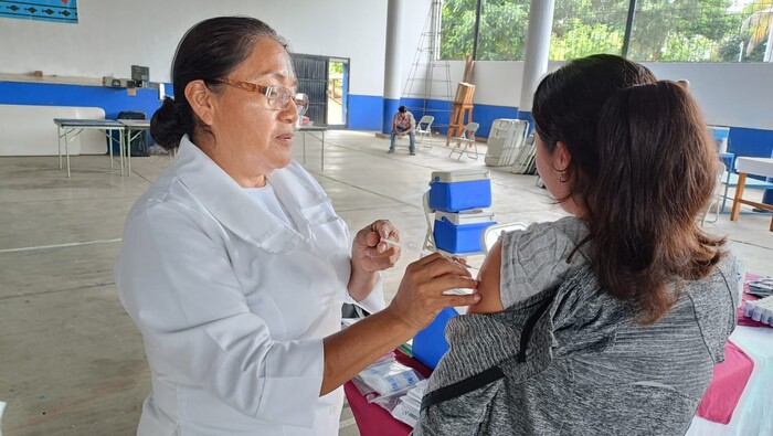 Gobierno acerca servicios de salud y bienestar a El Coire y Faro de Bucerías