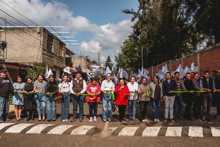 Gobierno de Ario entrega obra de pavimentación en la colonia Obrera
