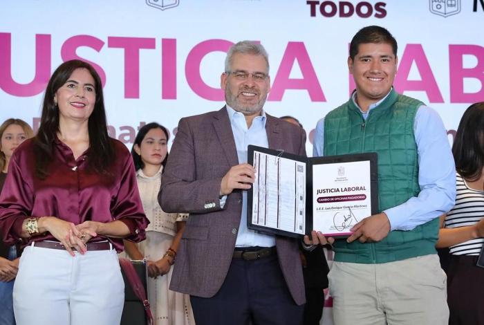 Gobierno de Bedolla le cumple a maestras y maestros michoacanos