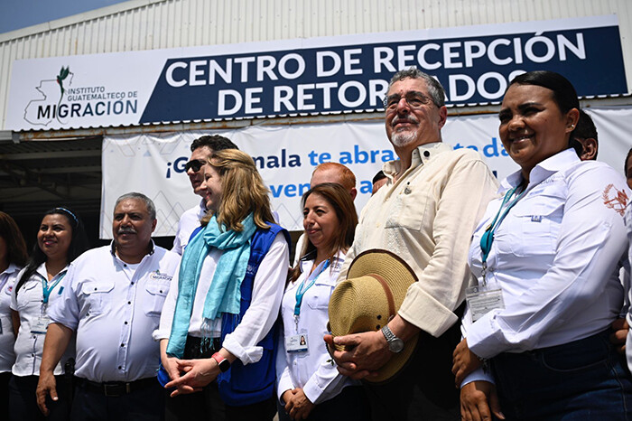 Gobierno de Guatemala abre centro para deportados en la frontera con México