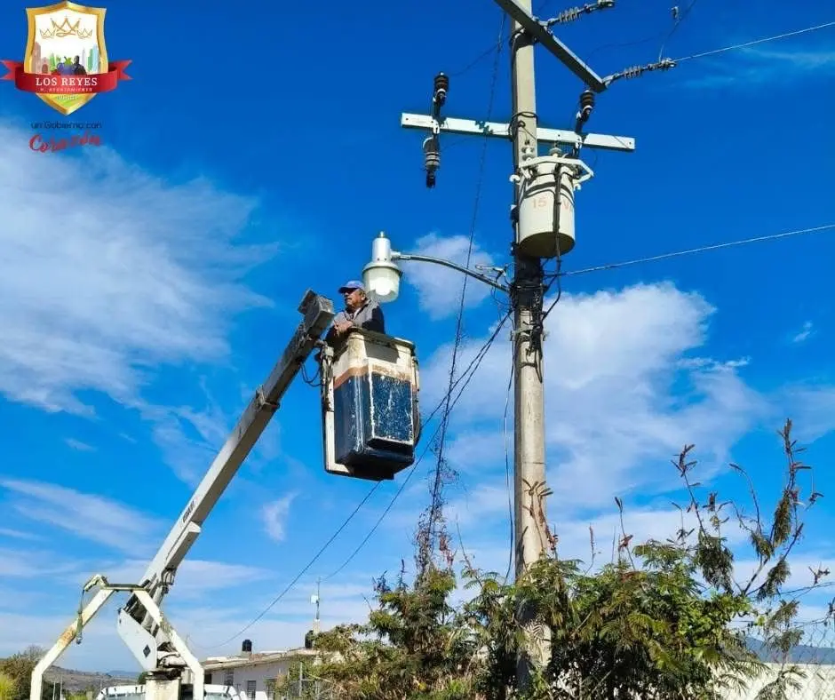 Gobierno de Los Reyes fortalece la seguridad y el bienestar con acciones de alumbrado público: Humberto Jiménez