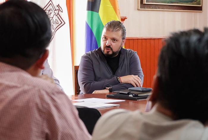 Gobierno de Michoacán ofrece diálogo a habitantes de Pomaro tras asesinato de comuneros
