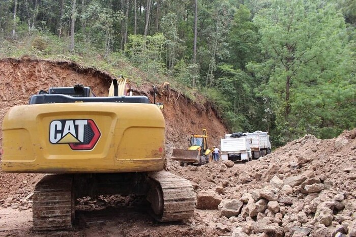 Gobierno de Morelia mantiene rehabilitación de camino en San Miguel del Monte