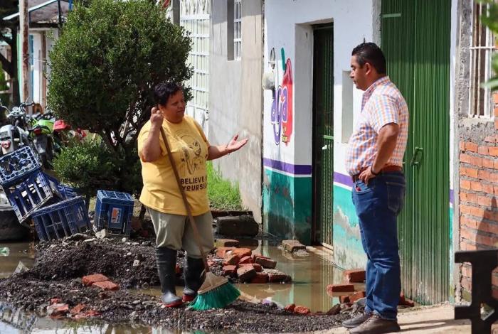 Gobierno de Zacapu refuerza apoyo tras inundaciones en colonia Cuauhtémoc