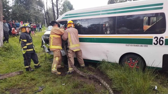 Grave Accidente en Santa Clara del Cobre Deja Ocho Heridos