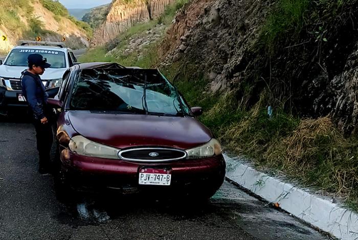 Grave, automovilista al accidentarse en la autopista Pátzcuaro-Cuitzeo