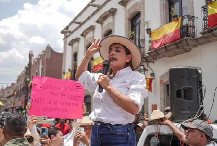 Grecia Quiroz, entre funcionarios a denunciar por incidentes en Palacio Legislativo: Baltazar Gaona