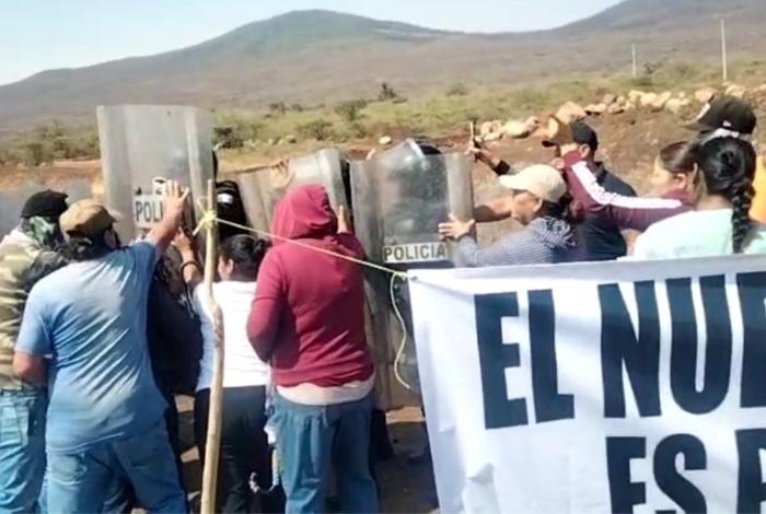 Guardia Civil reprime a afectados por obra del Segundo Anillo Periférico