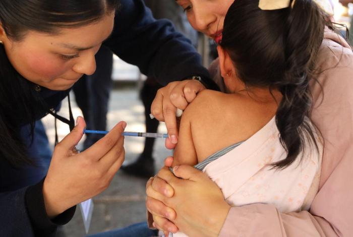 Habrá centros de vacunación en 39 municipios de Michoacán: SSM