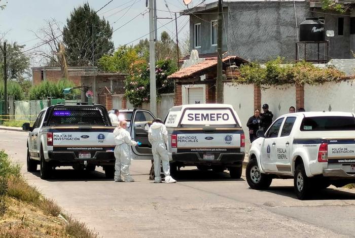 Hallan a 2 personas asesinadas dentro de camioneta en la región de Álvaro Obregón