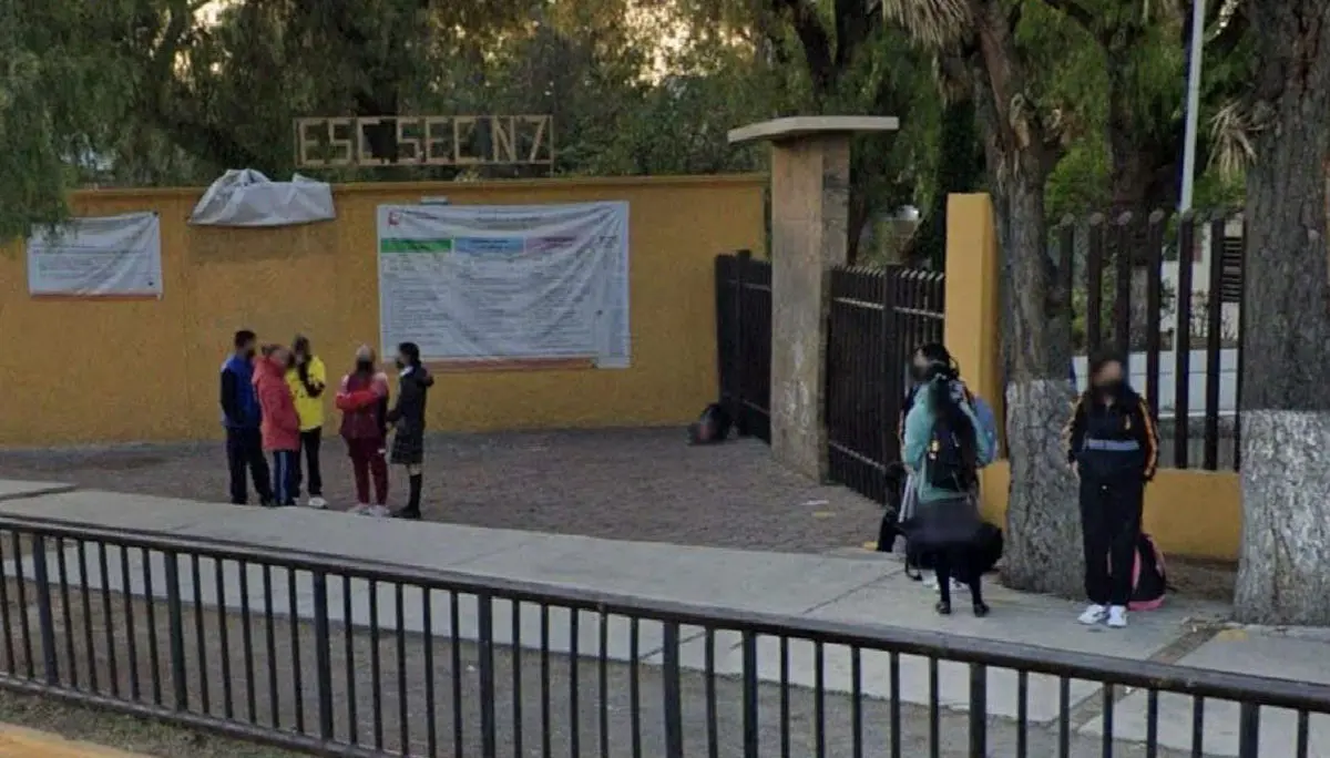 Hallan a estudiante sin vida en una secundaria de Pachuca