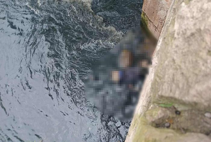 Hallan a hombre asesinado dentro de un río en Atapaneo, Tenencia de Morelia