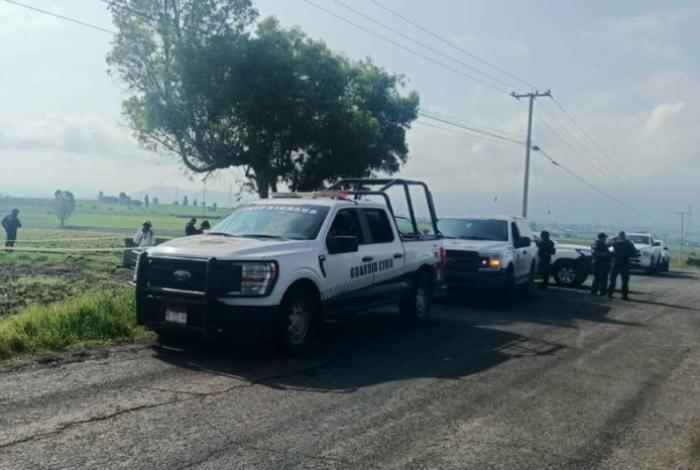 Hallan a hombre degollado en camino rural de Indaparapeo