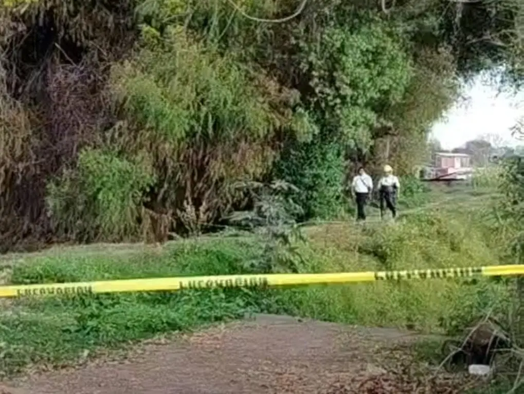 Hallan a joven mujer sin vida dentro de un tambo en el río Santa Bárbara, en Uruapan