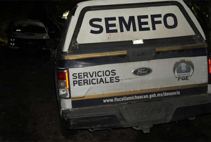 Hallan a un hombre asesinado a balazos en una brecha de Apatzingán