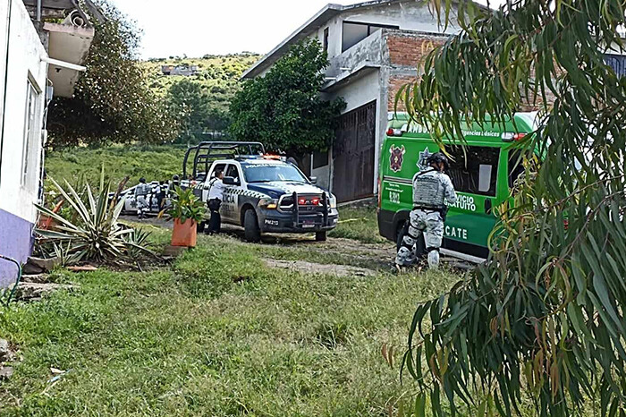 Hallan a un hombre sin vida y con huellas de violencia al oriente de Morelia