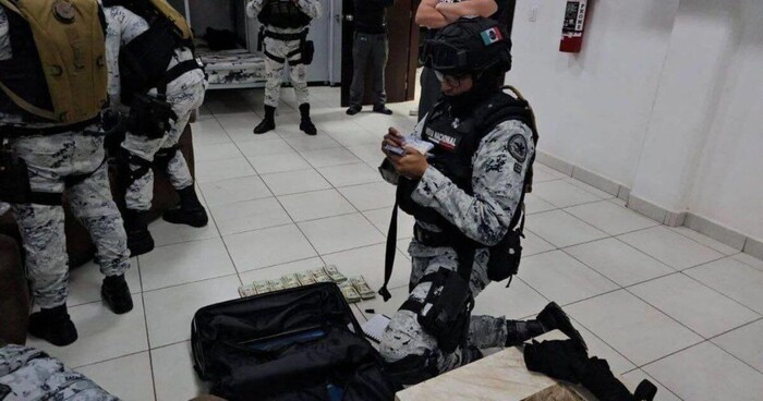 Hallan en cuartel de la GN armas sin registrar y casi 50 mil dólares