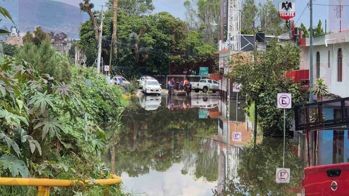 Hasta 110 familias afectadas por inundaciones en Morelia