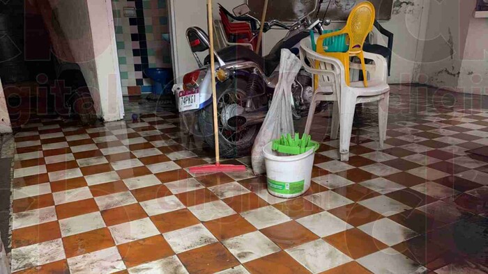 Hasta metro y medio de altura alcanzó el agua tras la tromba de este miércoles: Ciudadanos